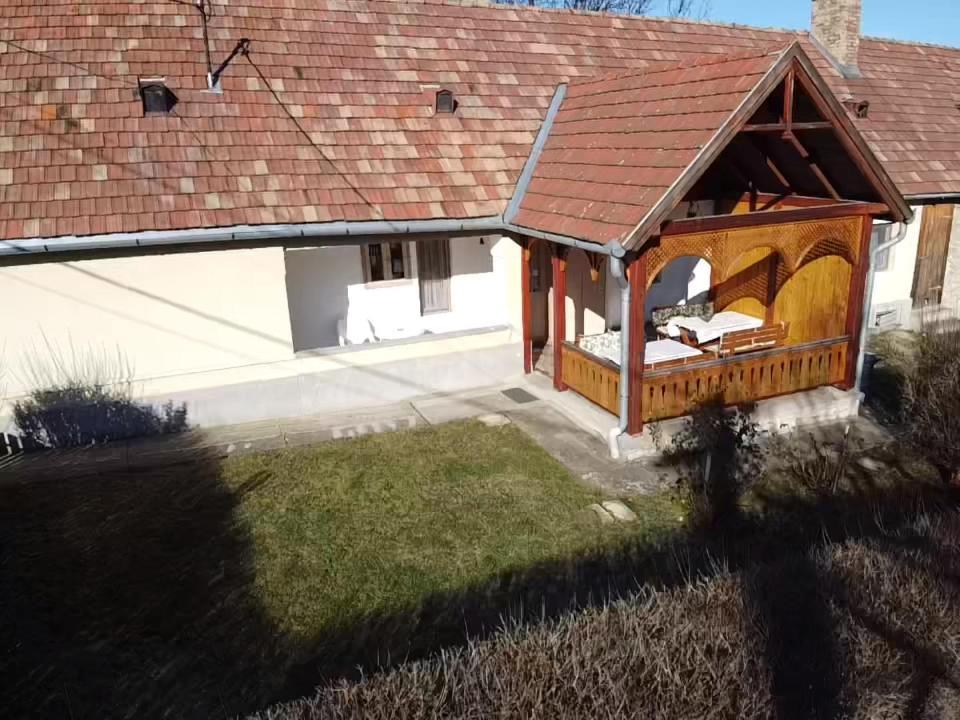 Devenyi Vendeghaz Apartment Csesznek Exterior photo